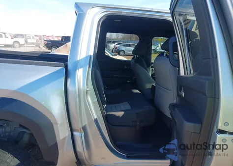 2024 Toyota Tacoma Trd Off Road z USA, uszkodzony, nr VIN 3TYLB5JNXRT029227